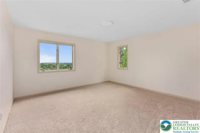 $519,900 | 6265 Venture Court, Slatington, PA 18080