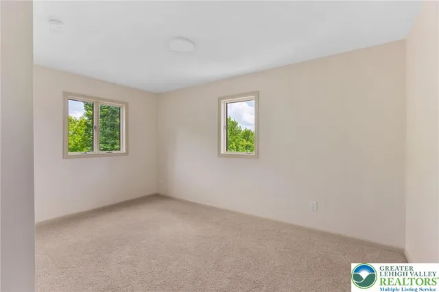 $519,900 | 6265 Venture Court, Slatington, PA 18080