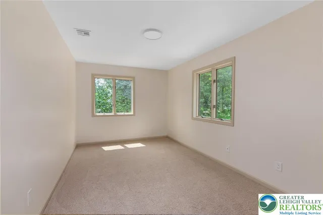 $519,900 | 6265 Venture Court, Slatington, PA 18080