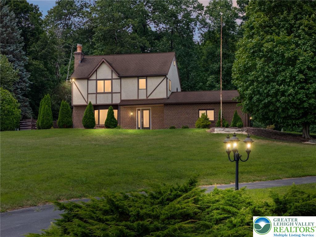 6265 Venture Court Slatington, PA 18080 - Photo 4 of 48