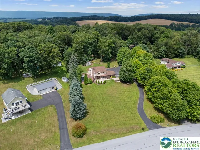 $519,900 | 6265 Venture Court, Slatington, PA 18080