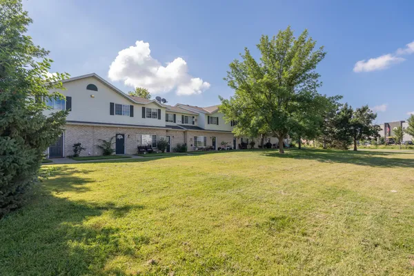 $179,900 | 1279 Taylor Street, Unit 5, Shakopee, MN 55379
