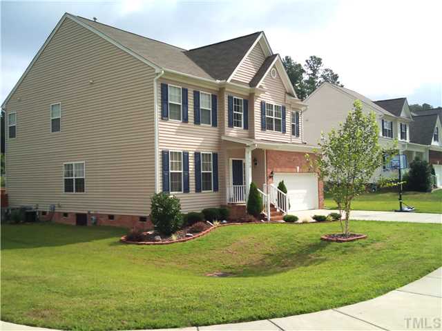 108 Riley Oaks Lane Apex, NC 27539 - Photo 2 of 22 Gallery Image 2