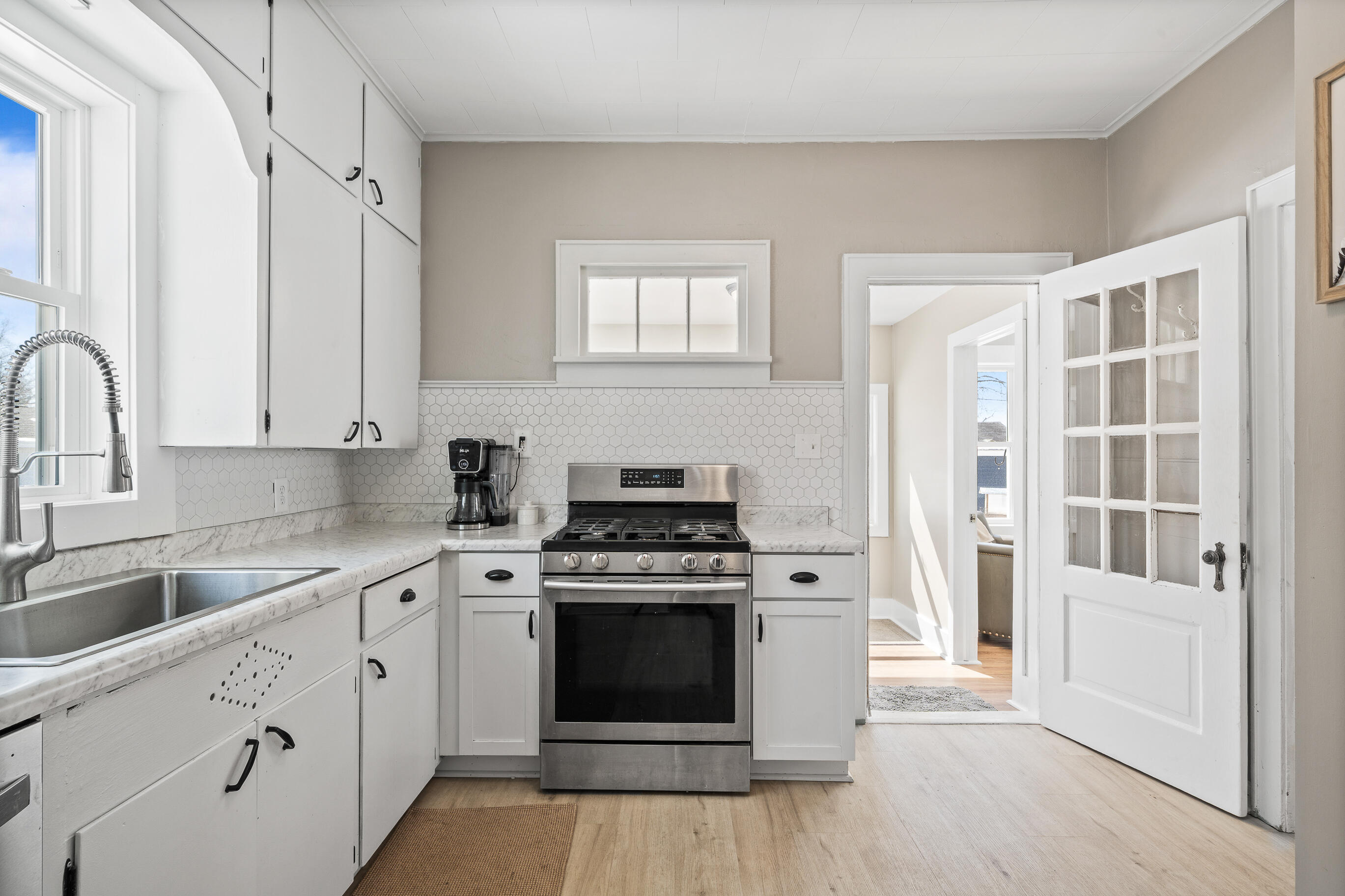 410 East Geneva Street Delavan, WI 53115 - Photo 19 of 65 410 E Geneva St-18