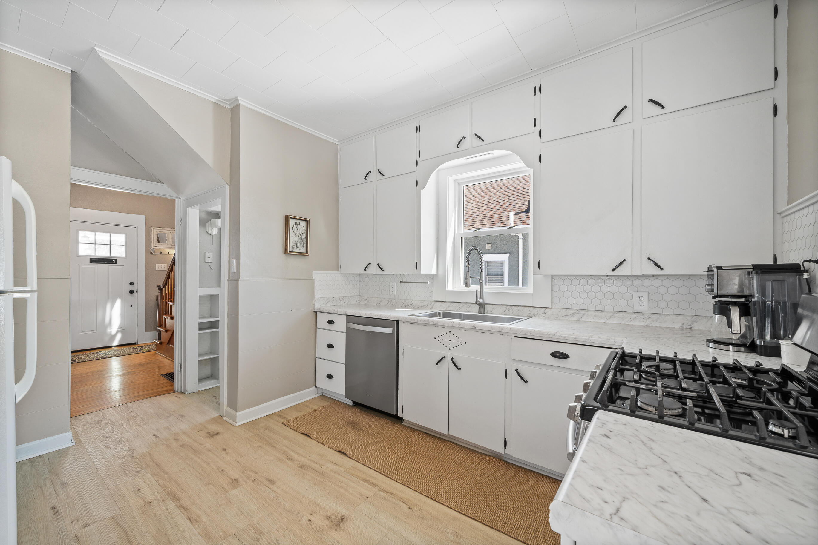 410 East Geneva Street Delavan, WI 53115 - Photo 25 of 79 410 E Geneva St-23