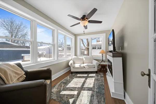 $325,900 | 410 East Geneva Street, Delavan, WI 53115