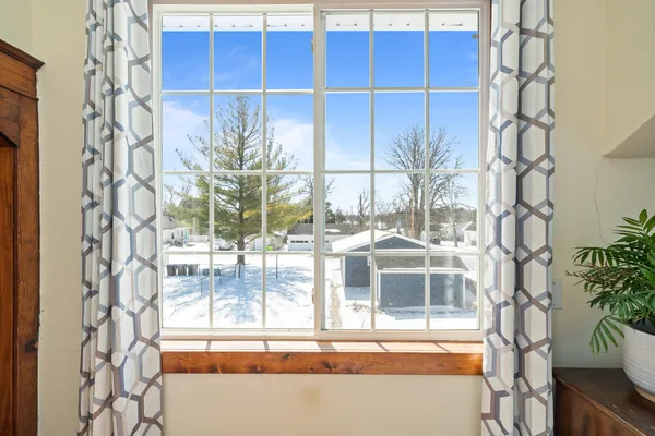 $325,900 | 410 East Geneva Street, Delavan, WI 53115