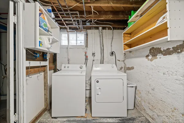 $325,900 | 410 East Geneva Street, Delavan, WI 53115