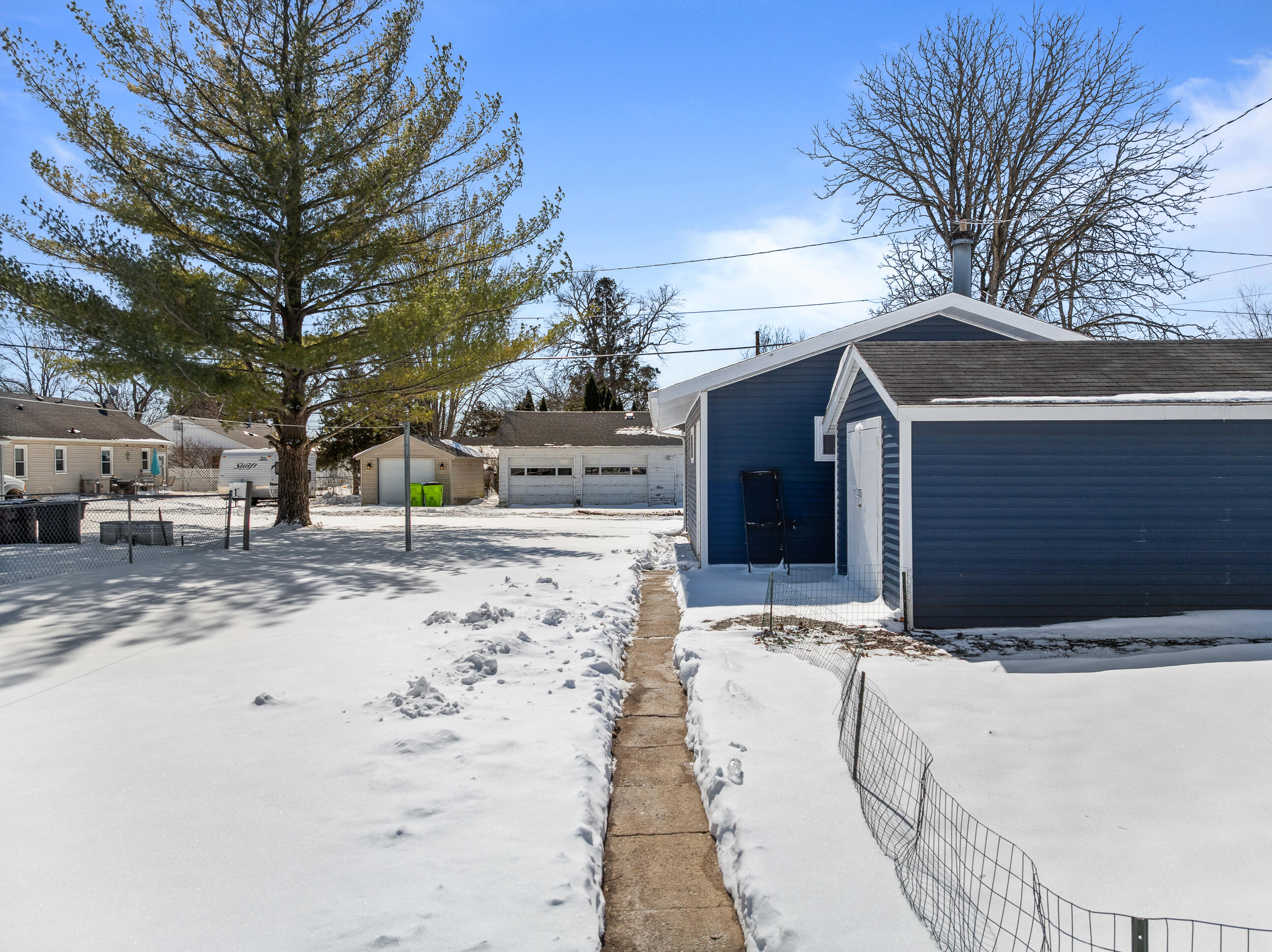 410 East Geneva Street Delavan, WI 53115 - Photo 58 of 65 410 E Geneva St-63