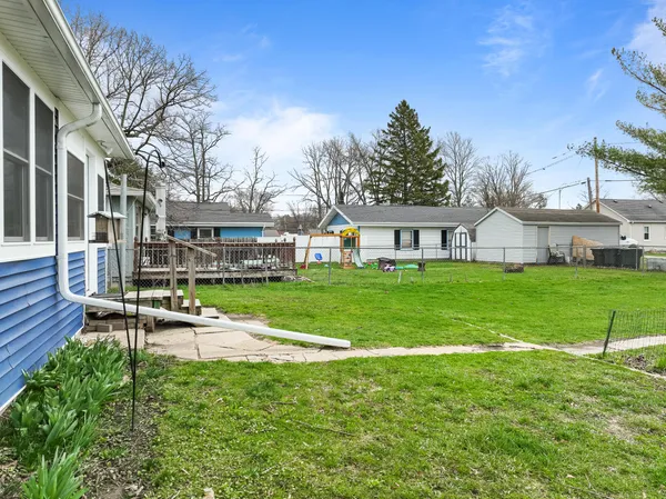 $300,000 | 410 East Geneva Street, Delavan, WI 53115