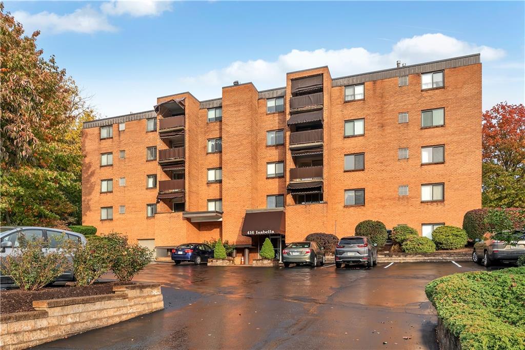 416 Isabella Street, Unit 303, Oakmont, PA 15139 Compass