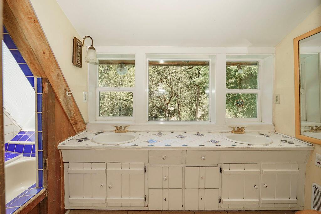 691 Lost Bridge Road Lewiston, CA 96052 - Photo 26 of 52 Bathroom