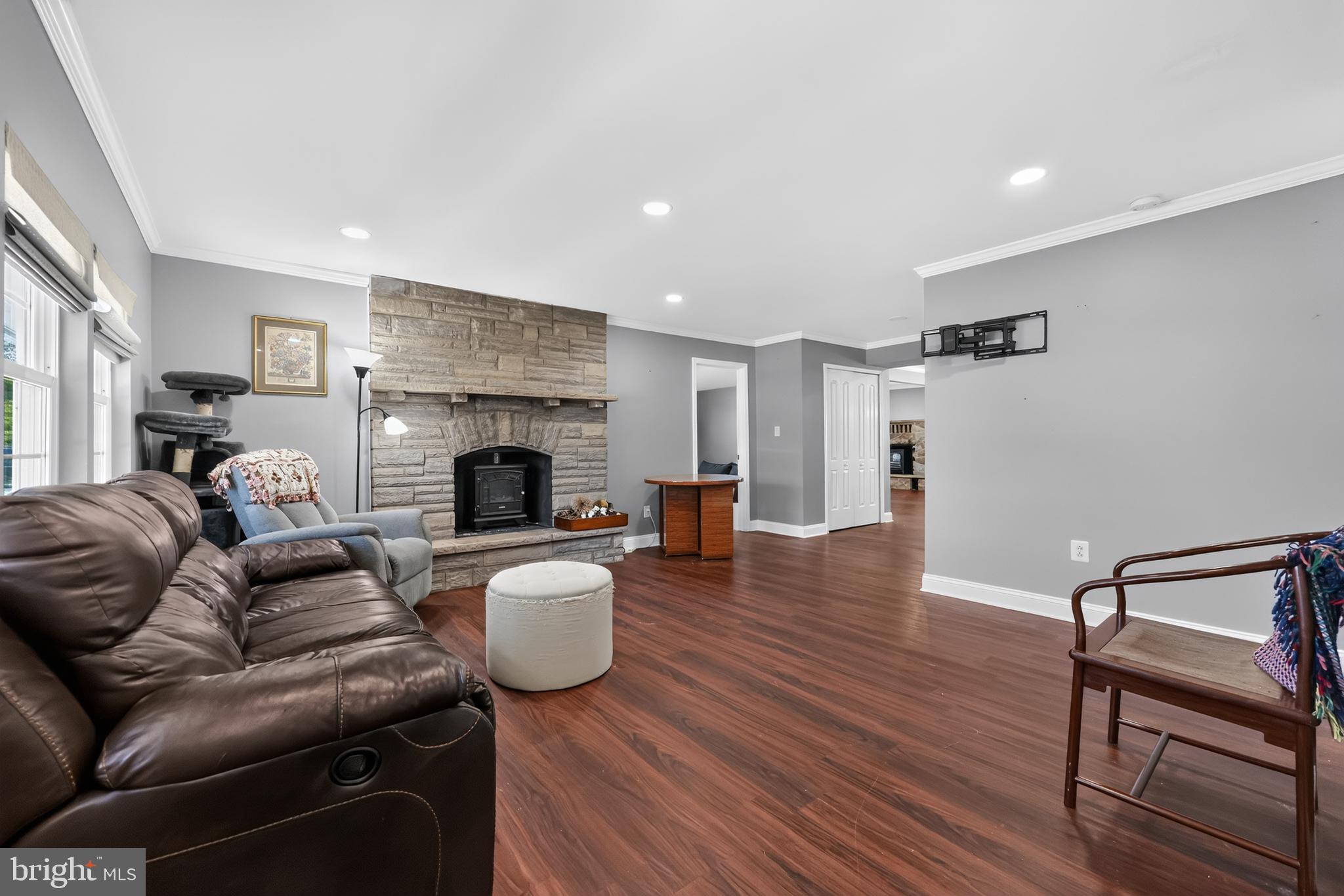 60 Pine Needle Road Levittown, PA 19056 - Photo 4 of 30