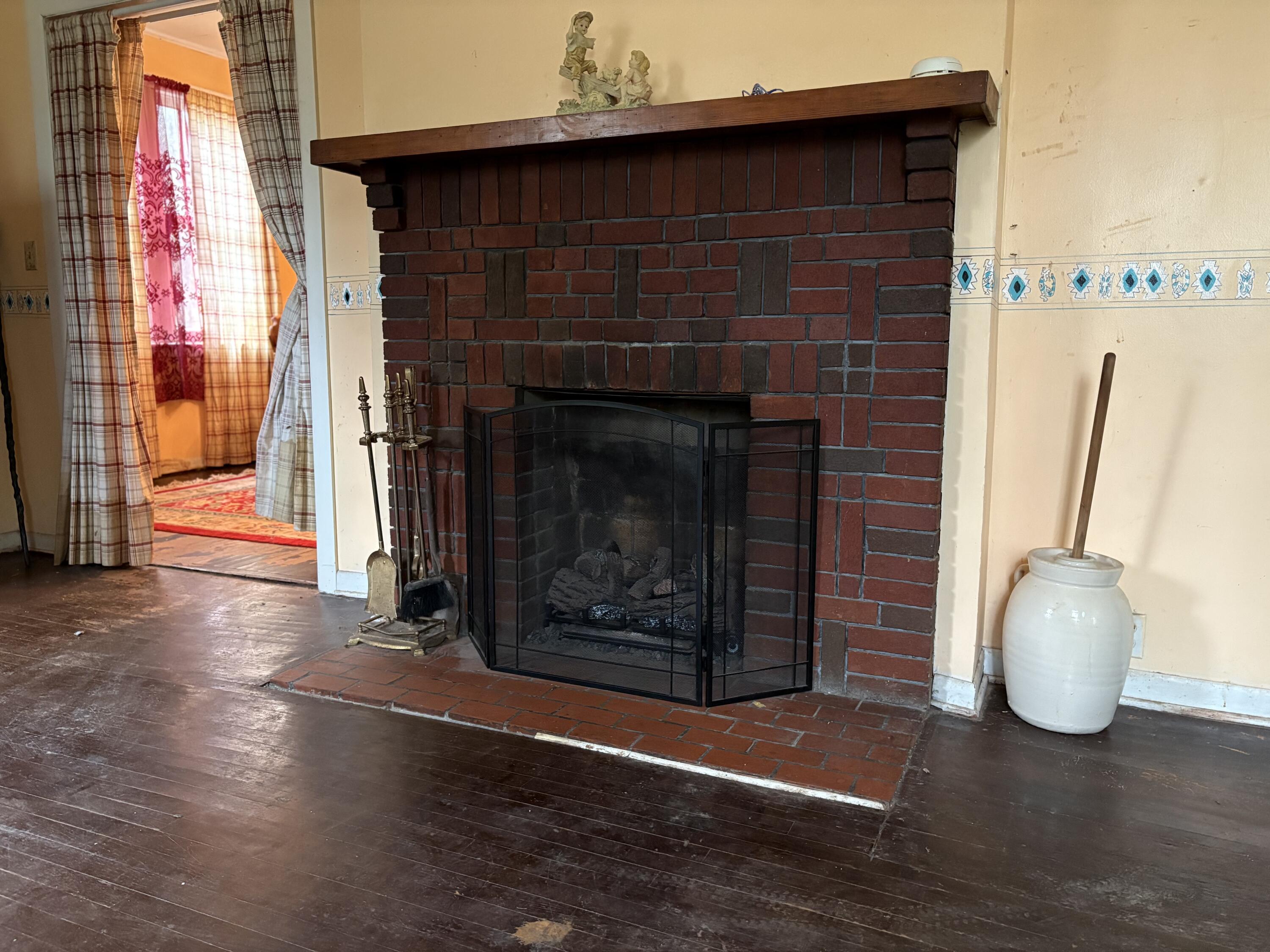 449 South Elm Street Whitwell, TN 37397 - Photo 7 of 22 IMG_0318 3