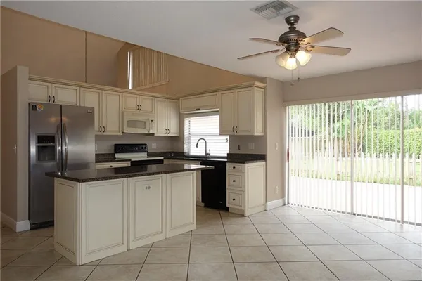 $3,500 | 3524 Northwest 73rd Way, Coral Springs, FL 33065
