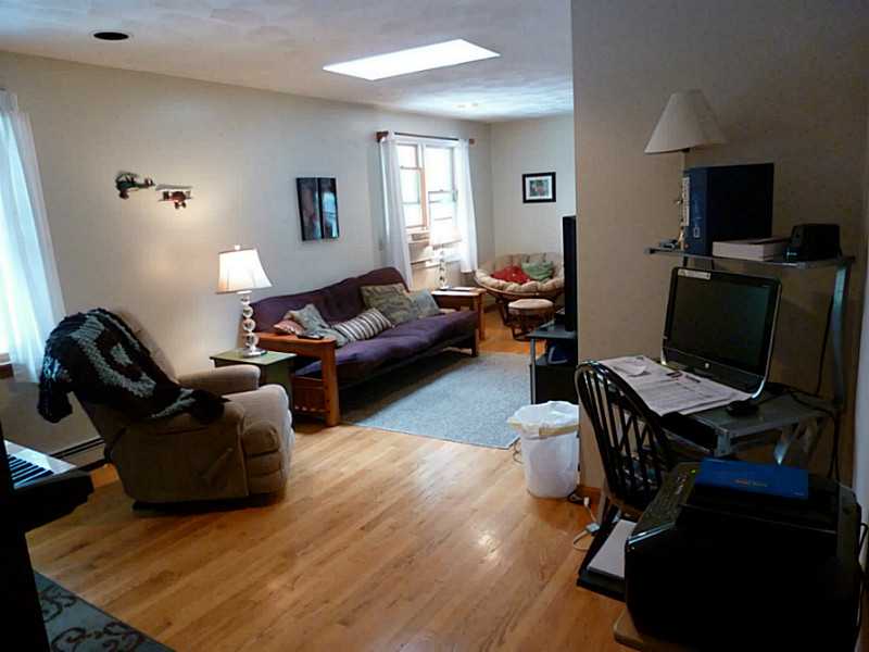 145 Parkhurst Road Warwick, RI 02889 - Photo 13 of 25 Living Room.