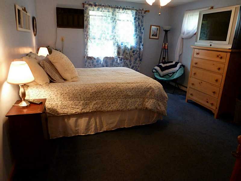 145 Parkhurst Road Warwick, RI 02889 - Photo 21 of 25 Master Bedroom.