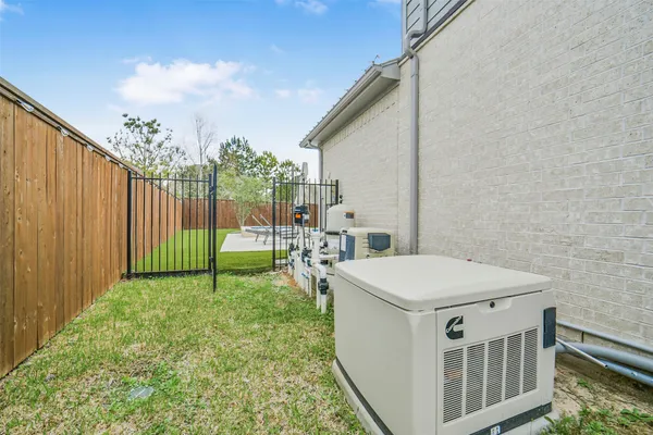 $6,900 | 147 Renodes Garden Lane, Tomball, TX 77375