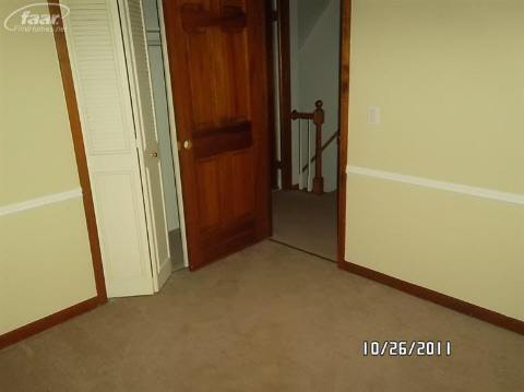 1380 West Ray Road Fenton, MI 48430 - Photo 16 of 19 20252641-15.JPG