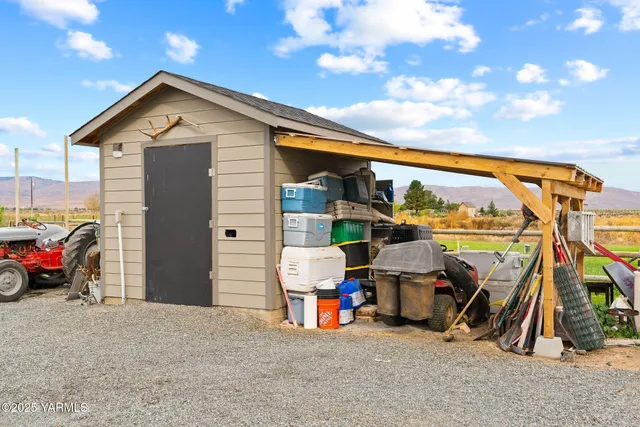 $700,000 | 192 Sage Cove Road, Yakima, WA 98903