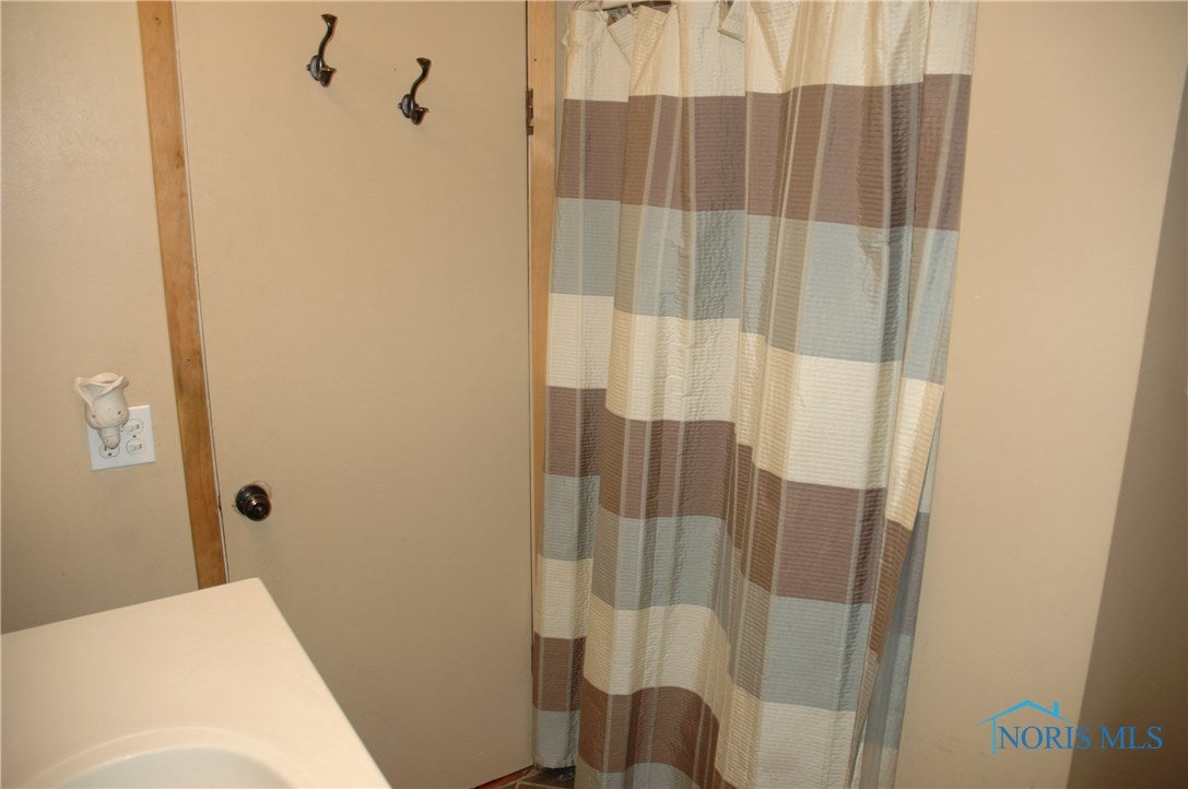 1033 Schmidlin Road Oregon, OH 43616 - Photo 14 of 27 Gallery Image 14
