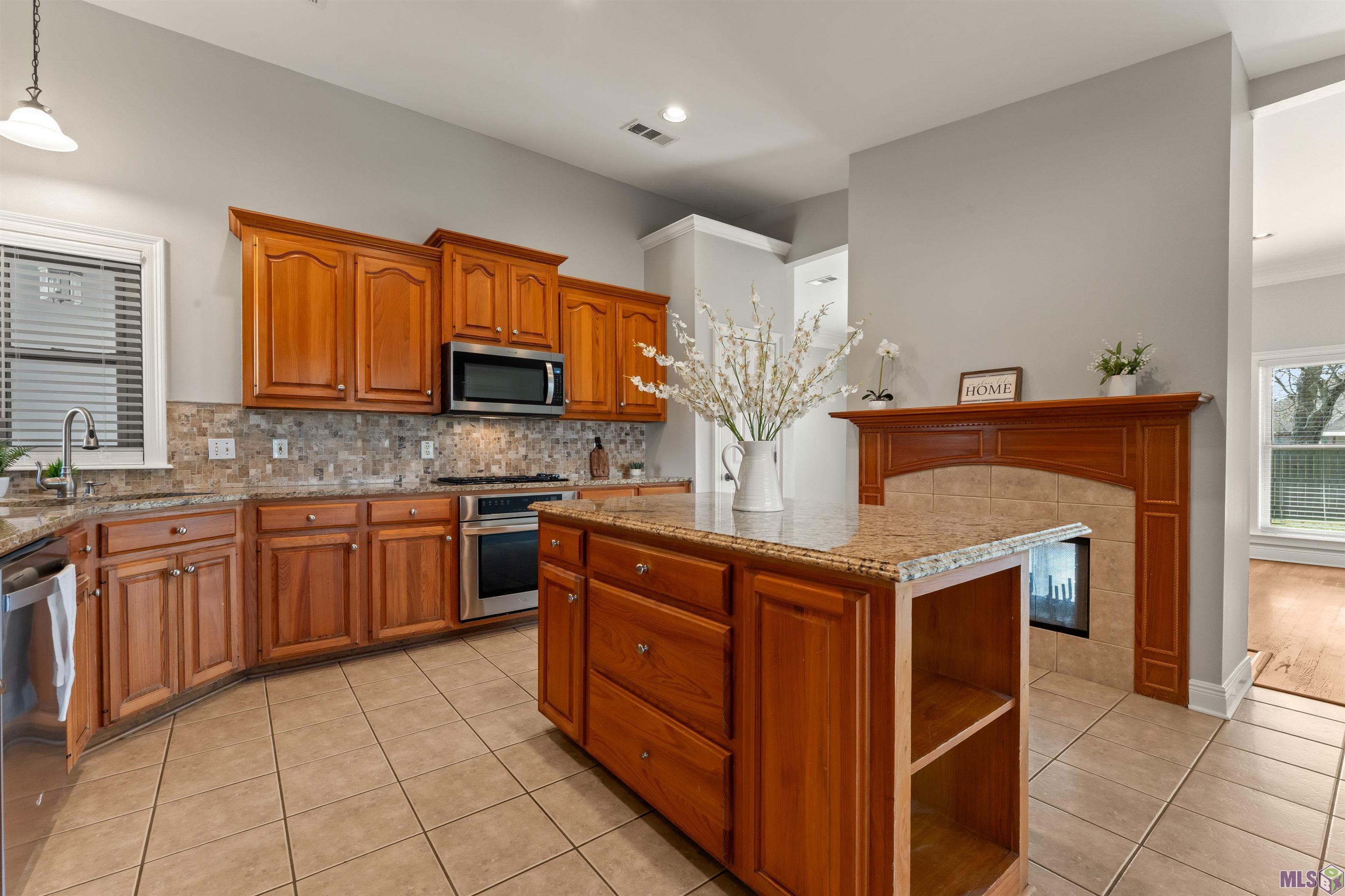 37069 Mill Run Avenue Geismar, LA 70734 - Photo 11 of 32