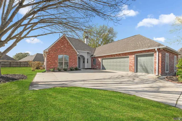 $350,000 | 37069 Mill Run Avenue, Geismar, LA 70734