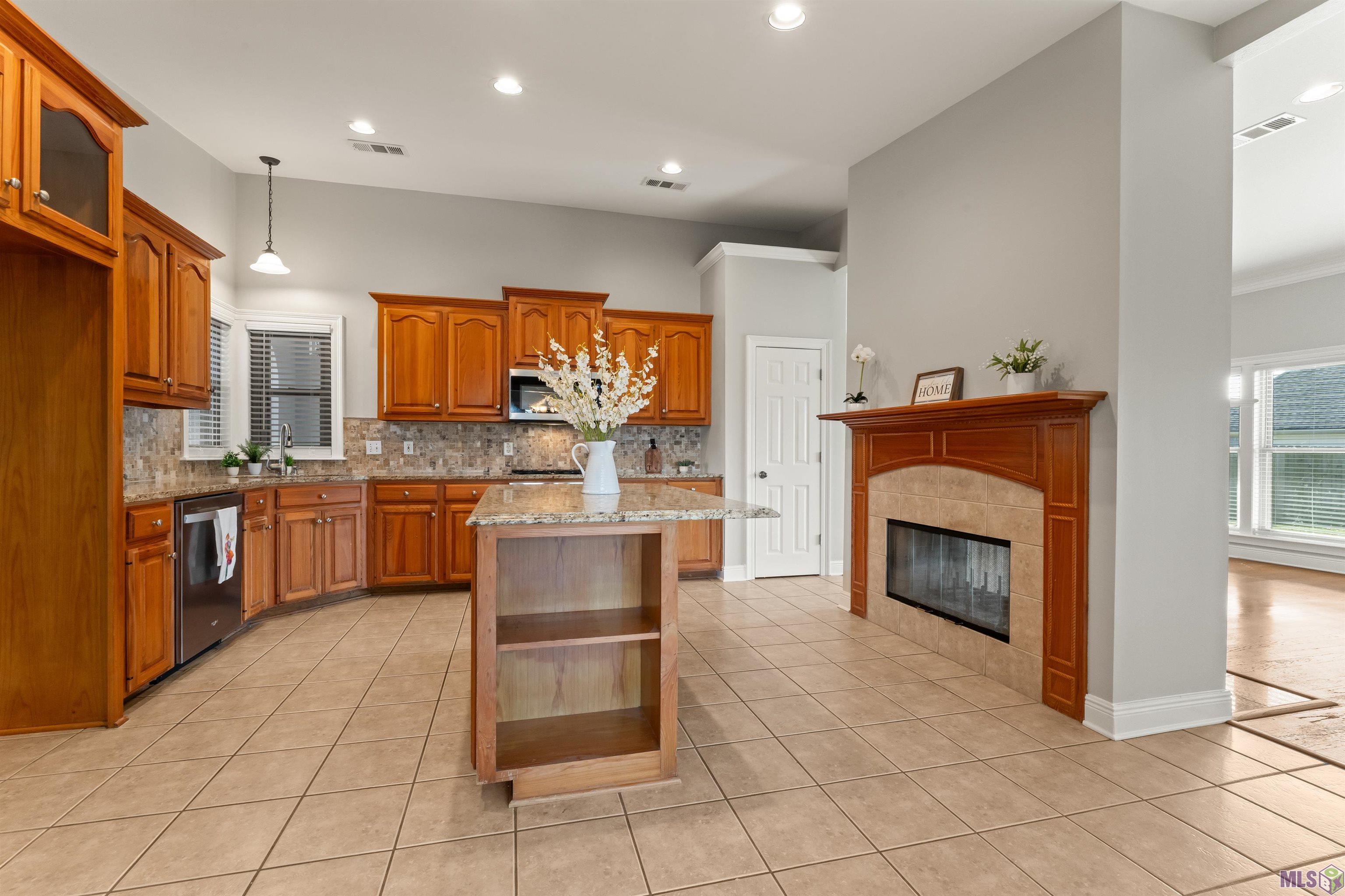 37069 Mill Run Avenue Geismar, LA 70734 - Photo 10 of 32