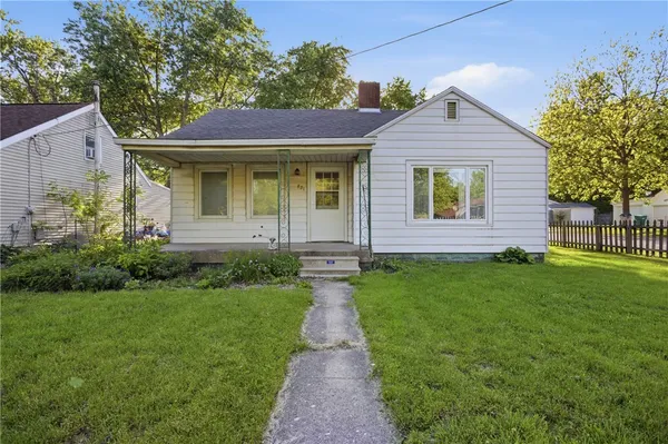 $99,000 | 821 North 33rd Street, Mattoon, IL 61938