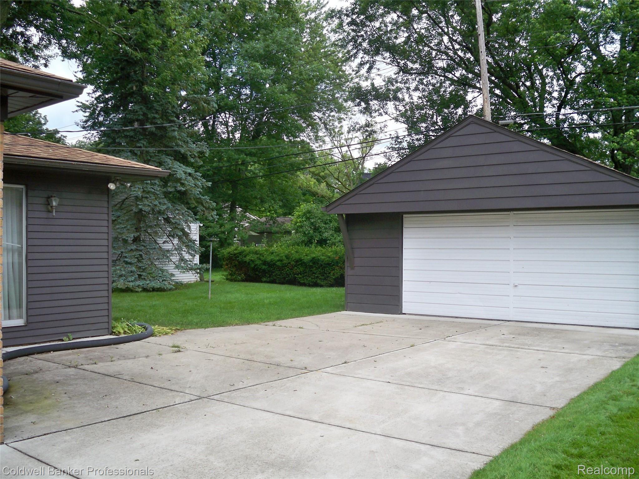 18894 Beverly Road Franklin, MI 48025 - Photo 17 of 24 101_0536.JPG