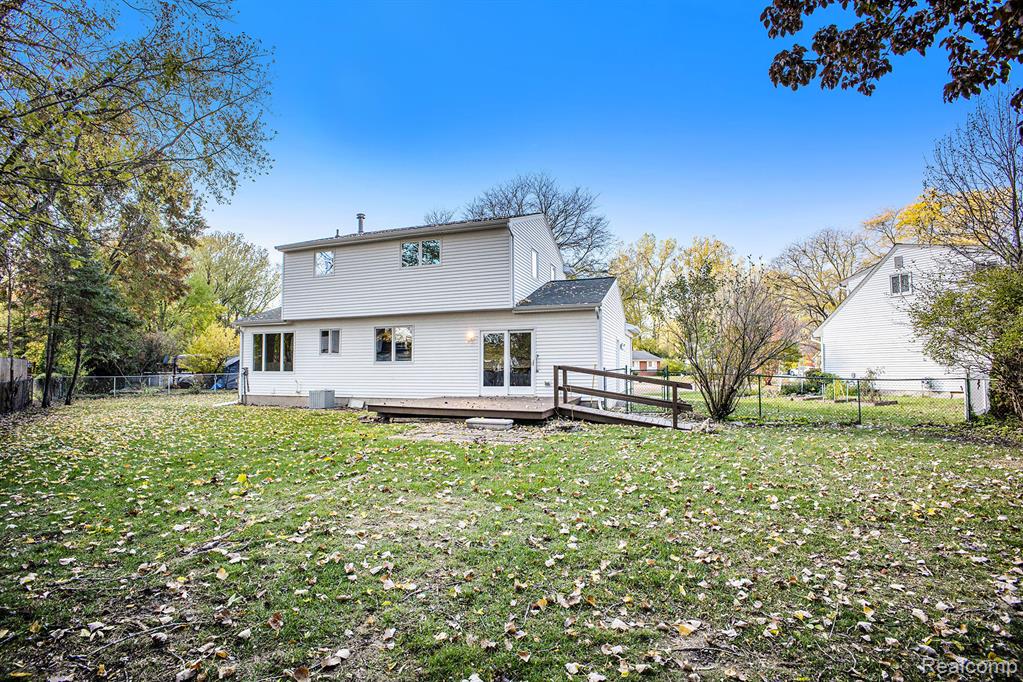 1968 Rutgers Circle East Lansing, MI 48823 - Photo 25 of 28 Gallery Image 25