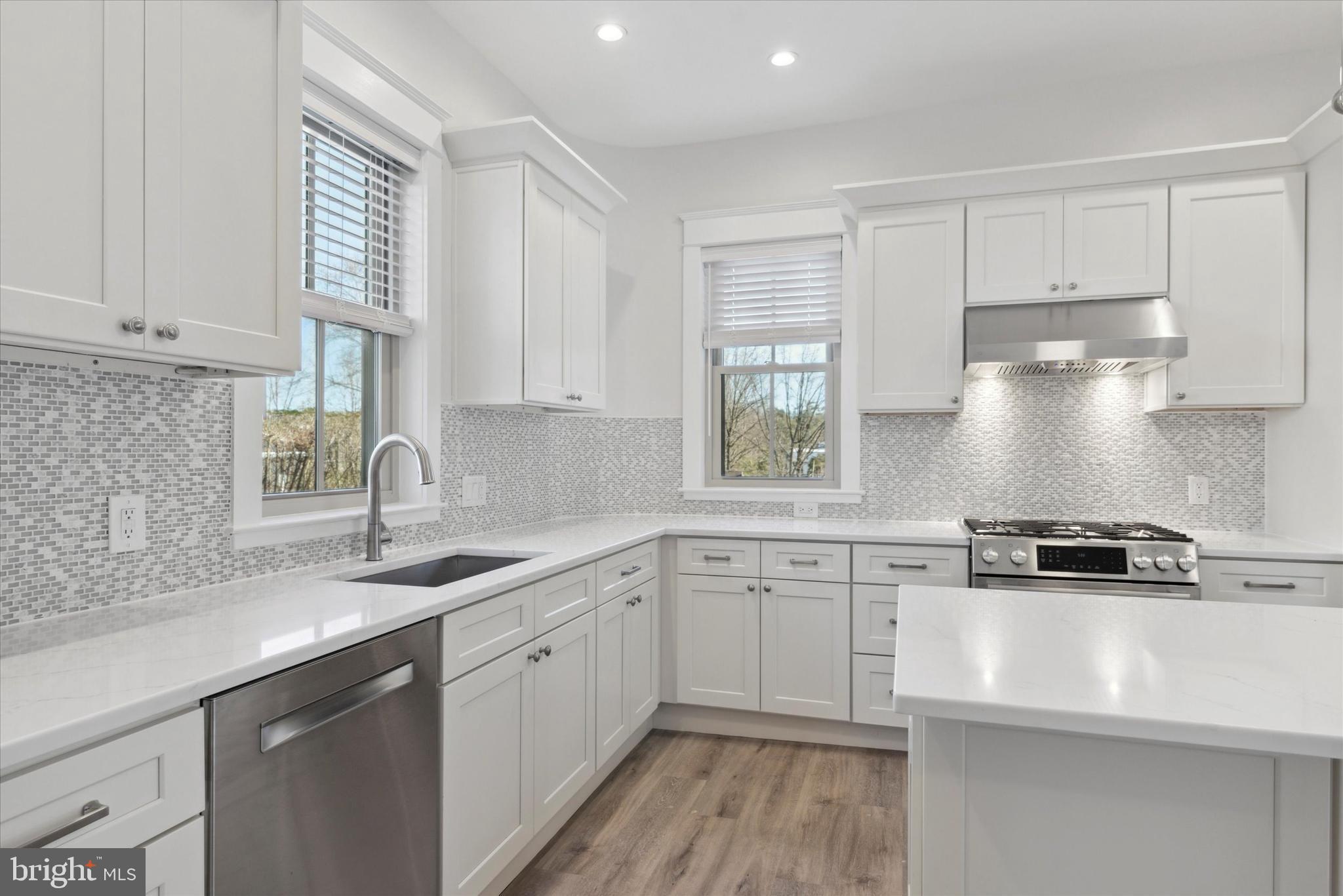 132 West Wayne Avenue, Unit 1 Wayne, PA 19087 - Photo 8 of 24