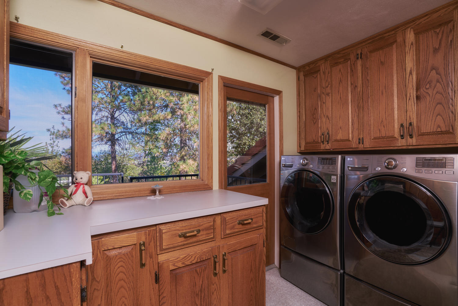 150 Nick Young Road Eagle Point, OR 97524 - Photo 23 of 41 a view of a room with washer and dryer