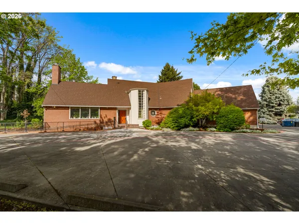 $1,085,000 | 1001 Cherry Heights Road, The Dalles, OR 97058