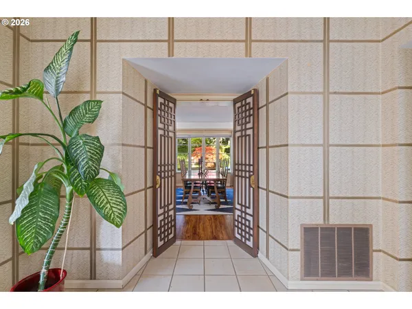 $1,085,000 | 1001 Cherry Heights Road, The Dalles, OR 97058