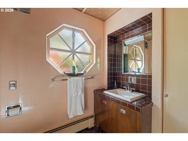 $1,085,000 | 1001 Cherry Heights Road, The Dalles, OR 97058