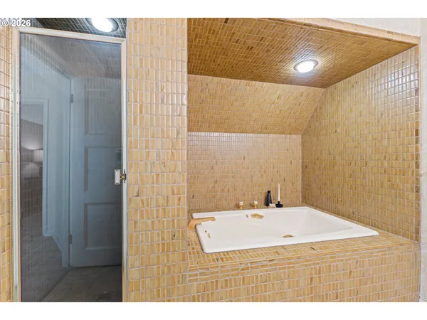 $1,085,000 | 1001 Cherry Heights Road, The Dalles, OR 97058