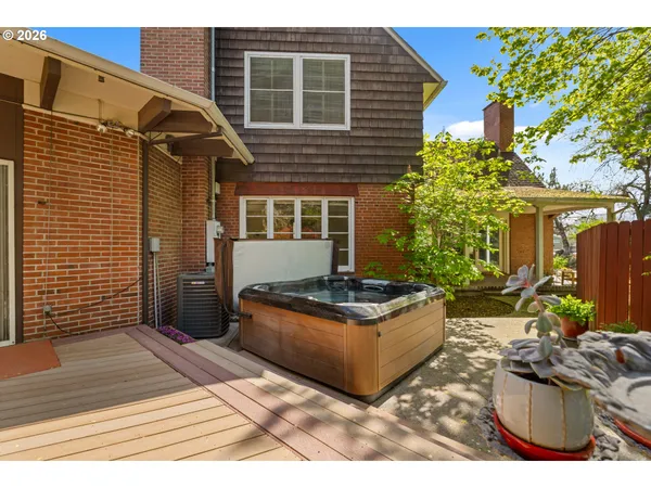 $1,085,000 | 1001 Cherry Heights Road, The Dalles, OR 97058