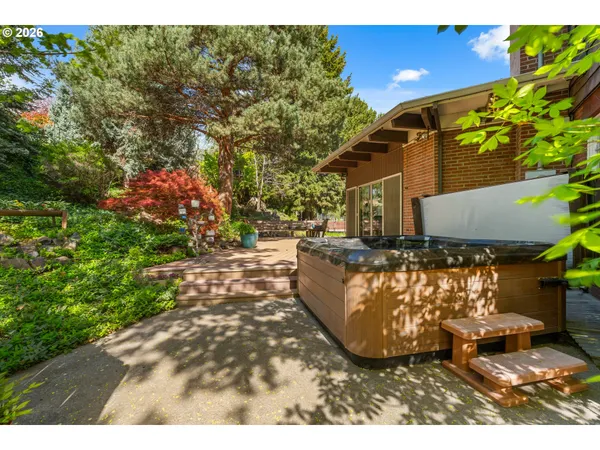 $1,085,000 | 1001 Cherry Heights Road, The Dalles, OR 97058