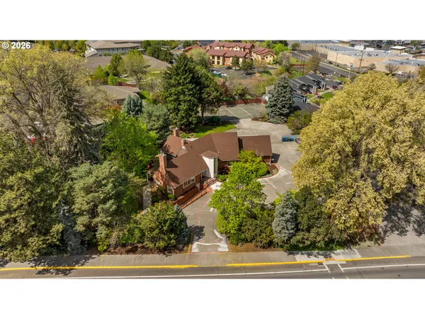 $1,085,000 | 1001 Cherry Heights Road, The Dalles, OR 97058
