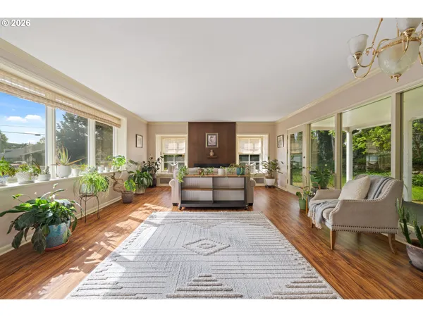 $1,085,000 | 1001 Cherry Heights Road, The Dalles, OR 97058