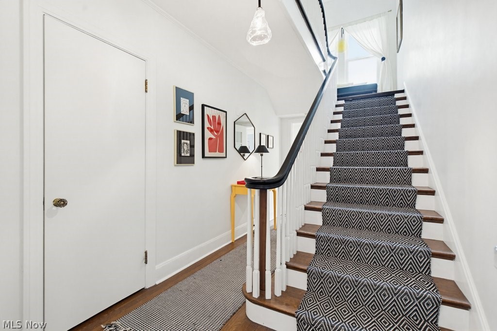 2798 Corydon Road Cleveland Heights, OH 44118 - Photo 4 of 49 Gallery Image 4