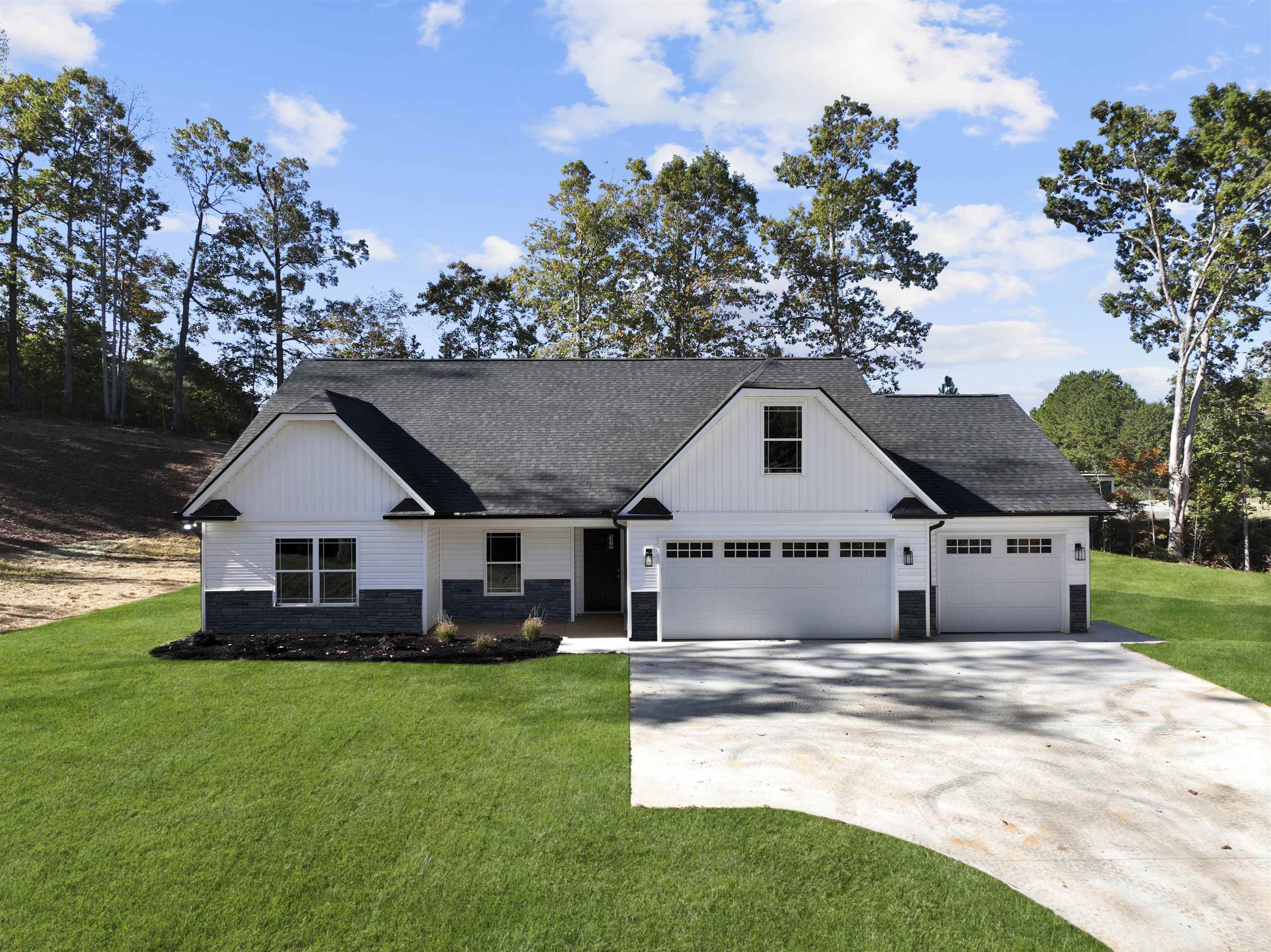 345 Wild Azalea Drive Inman, SC 29349 - Photo 2 of 36