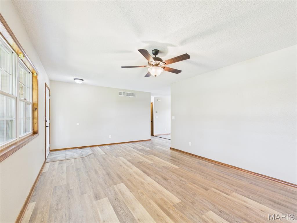 24625 Spencer Road Waynesville, MO 65583 - Photo 7 of 89