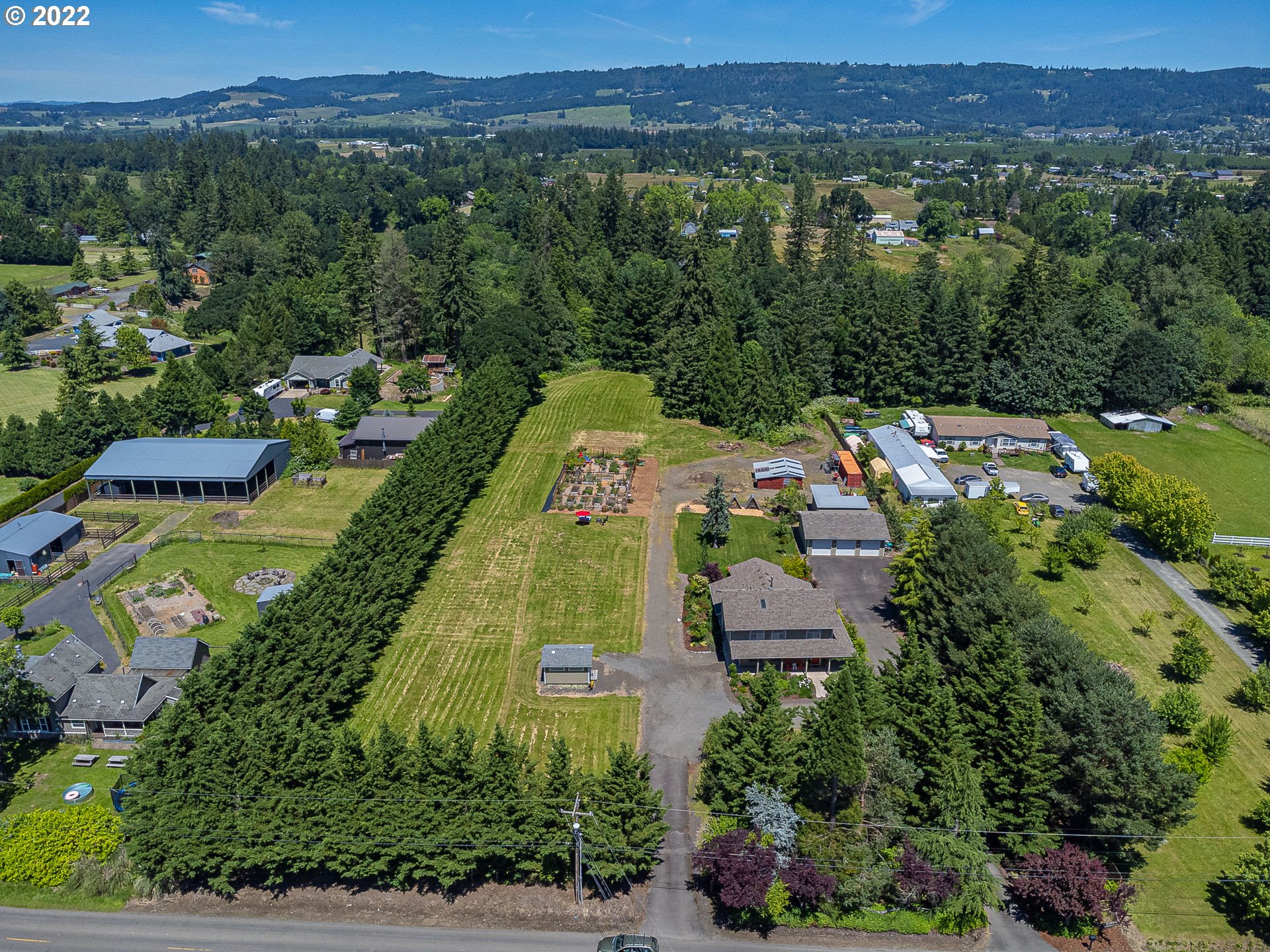 23445 Northeast Sunnycrest Road Newberg, OR 97132 - Photo 30 of 32 Gallery Image 30