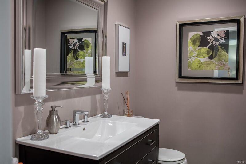 1905 Dewitt Ridge Drive Chesterfield, MO 63017 - Photo 16 of 37 Gallery Image 16