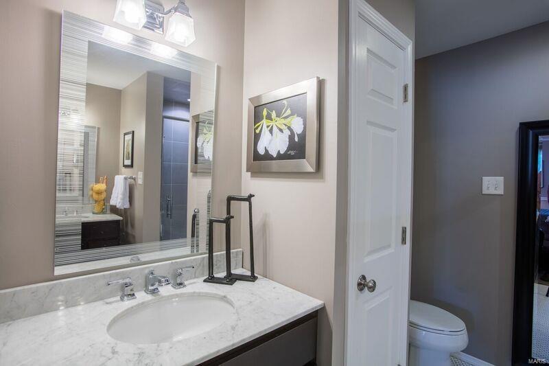 1905 Dewitt Ridge Drive Chesterfield, MO 63017 - Photo 24 of 37 Gallery Image 24