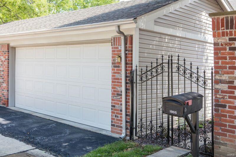 1905 Dewitt Ridge Drive Chesterfield, MO 63017 - Photo 29 of 37 Gallery Image 29