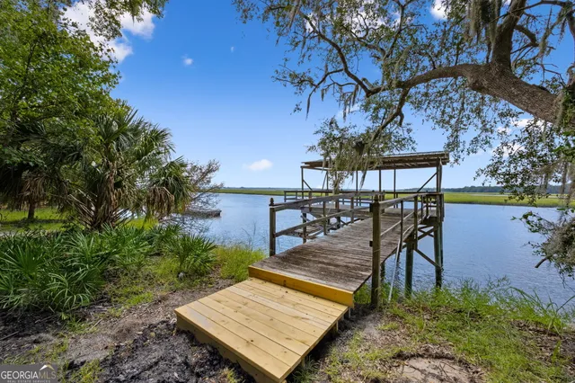 $945,000 | 628 London Hill Road West, Woodbine, GA 31569