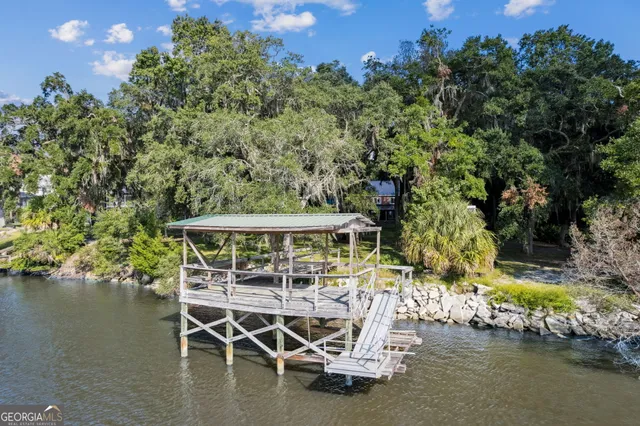 $945,000 | 628 London Hill Road West, Woodbine, GA 31569